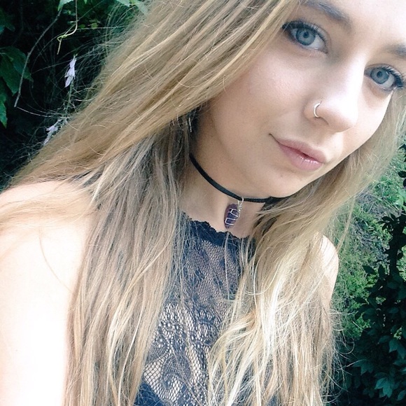 Meet your Posher, Sarah - Picture 1 of 1